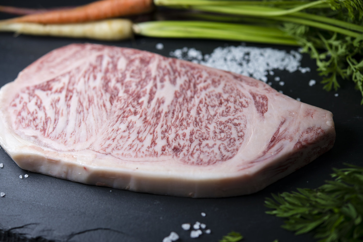 Купить стейк «Нью-Йорк» (Стриплойн) Wagyu (Вагю) в магазине «Tsukiji»